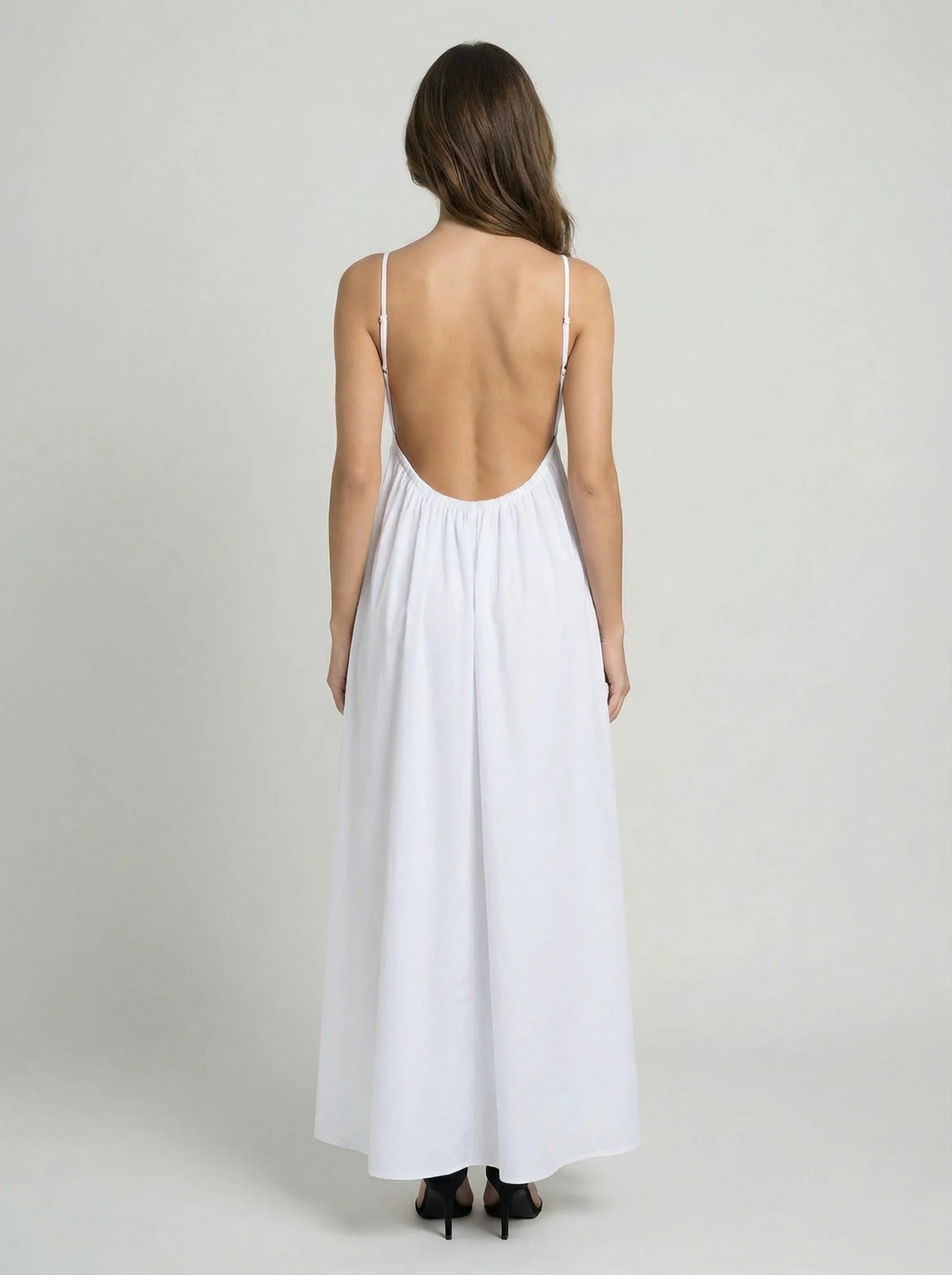 Damska sukienka maxi casual z dekoltem V i odkrytymi plecami